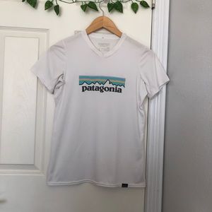 Patagonia V neck Short Sleeve Tee Shirt